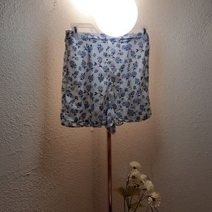 Cute high waisted flowy shorts